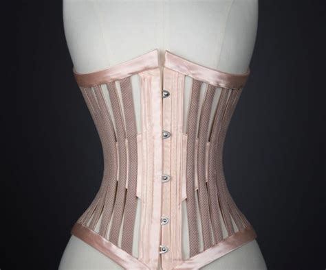 BUSTIER WITH BASQUE IN COTTON AND SILK 